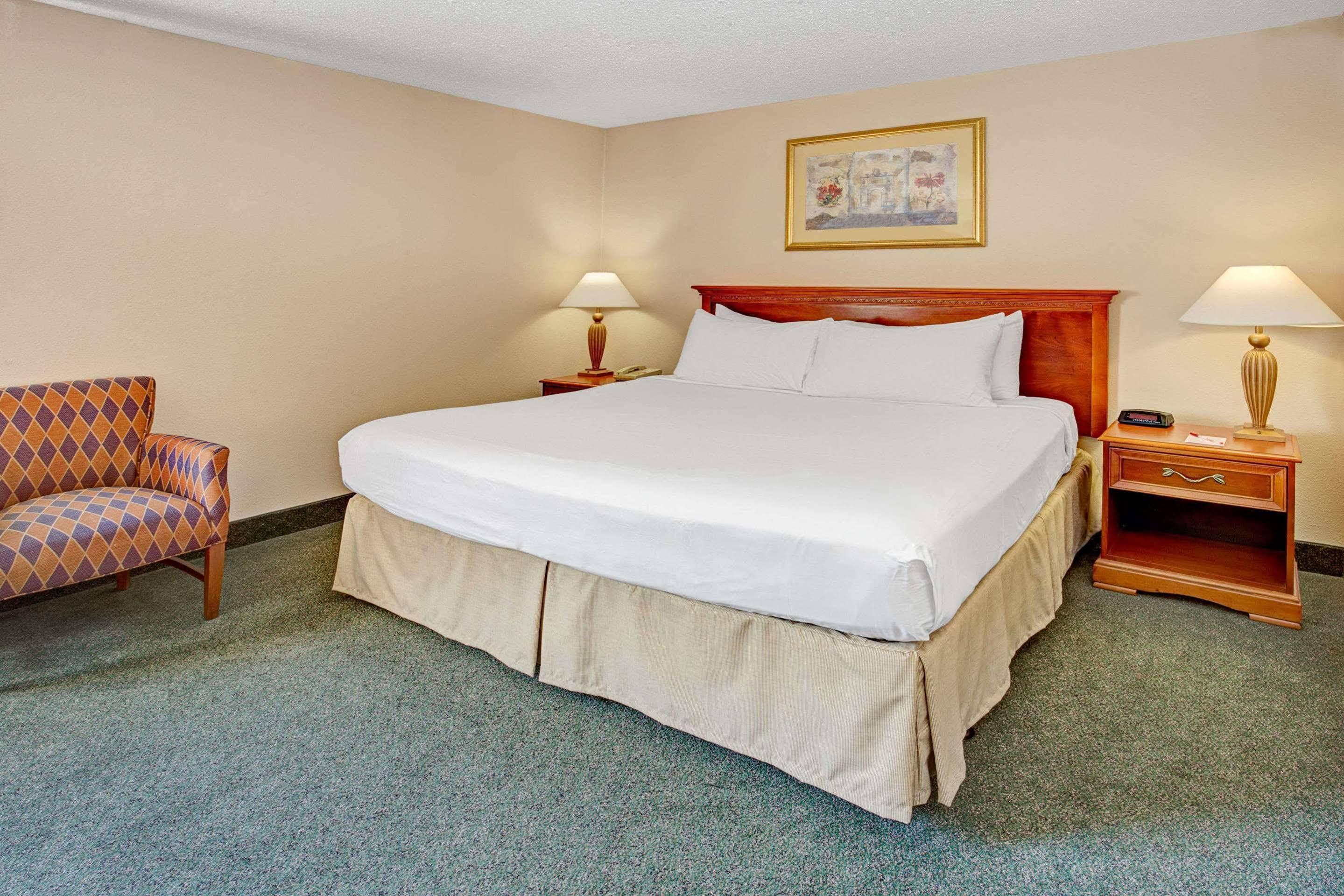 Holiday Inn Indianapolis - Airport Area N By Ihg Εξωτερικό φωτογραφία