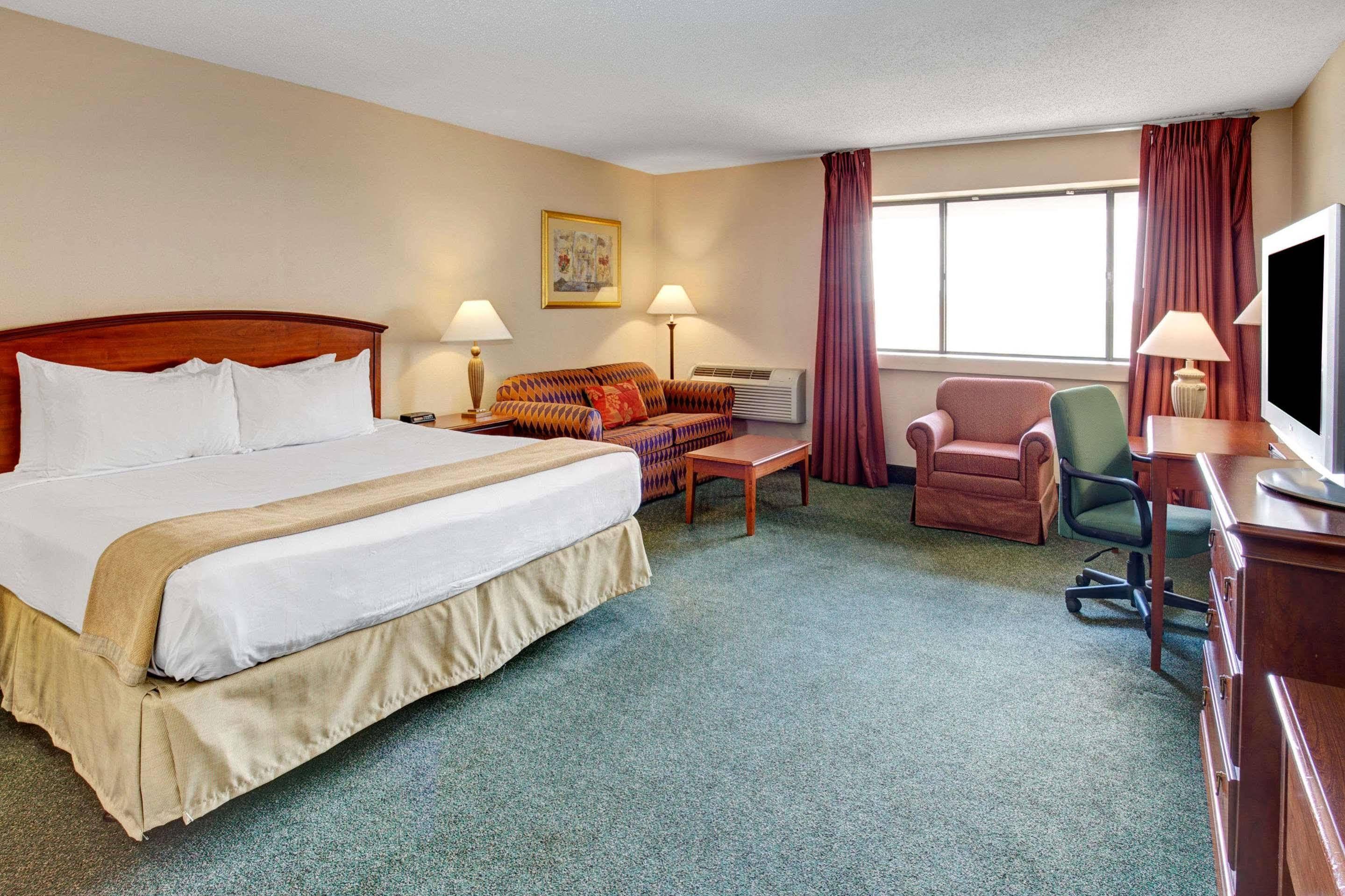 Holiday Inn Indianapolis - Airport Area N By Ihg Εξωτερικό φωτογραφία
