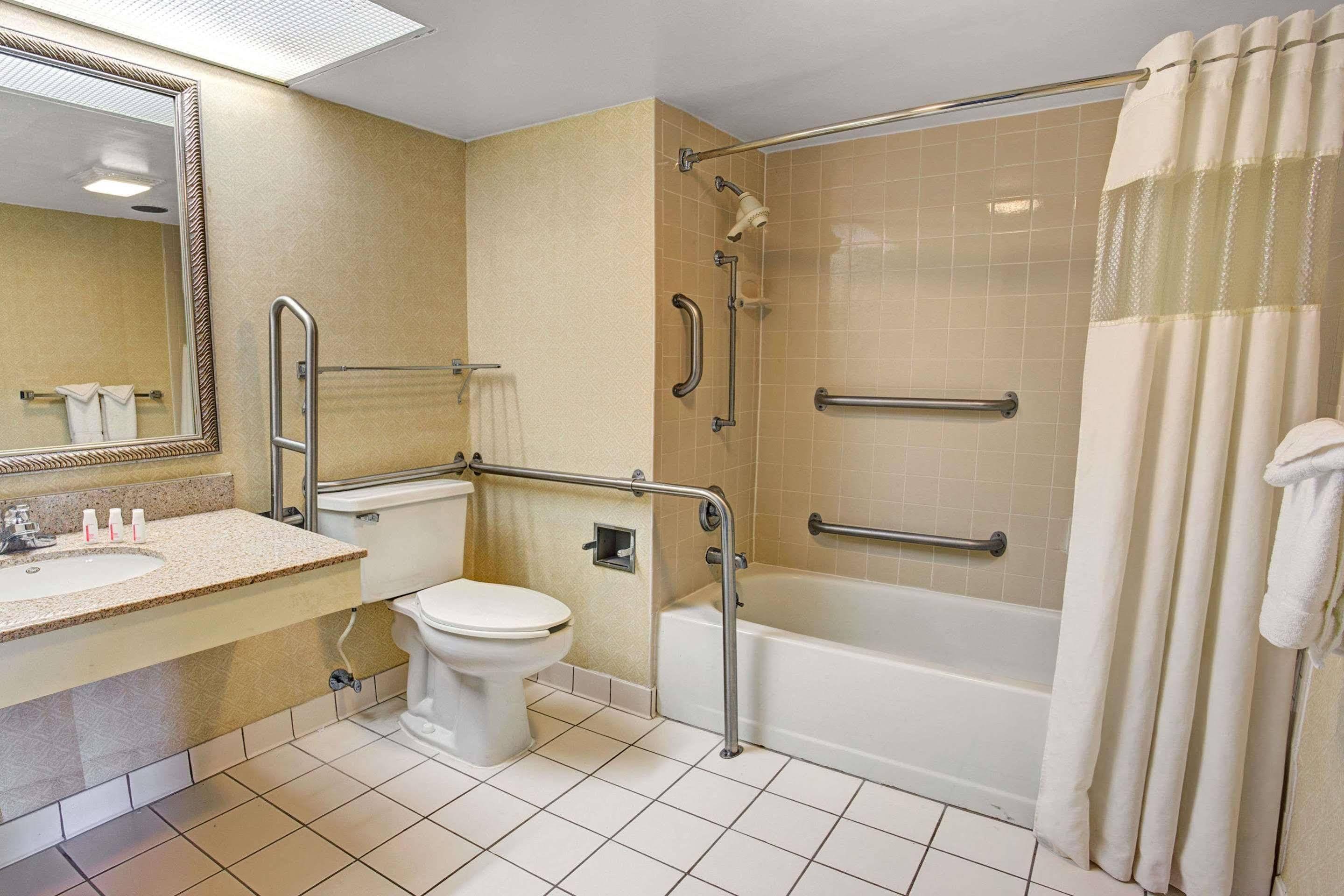 Holiday Inn Indianapolis - Airport Area N By Ihg Εξωτερικό φωτογραφία