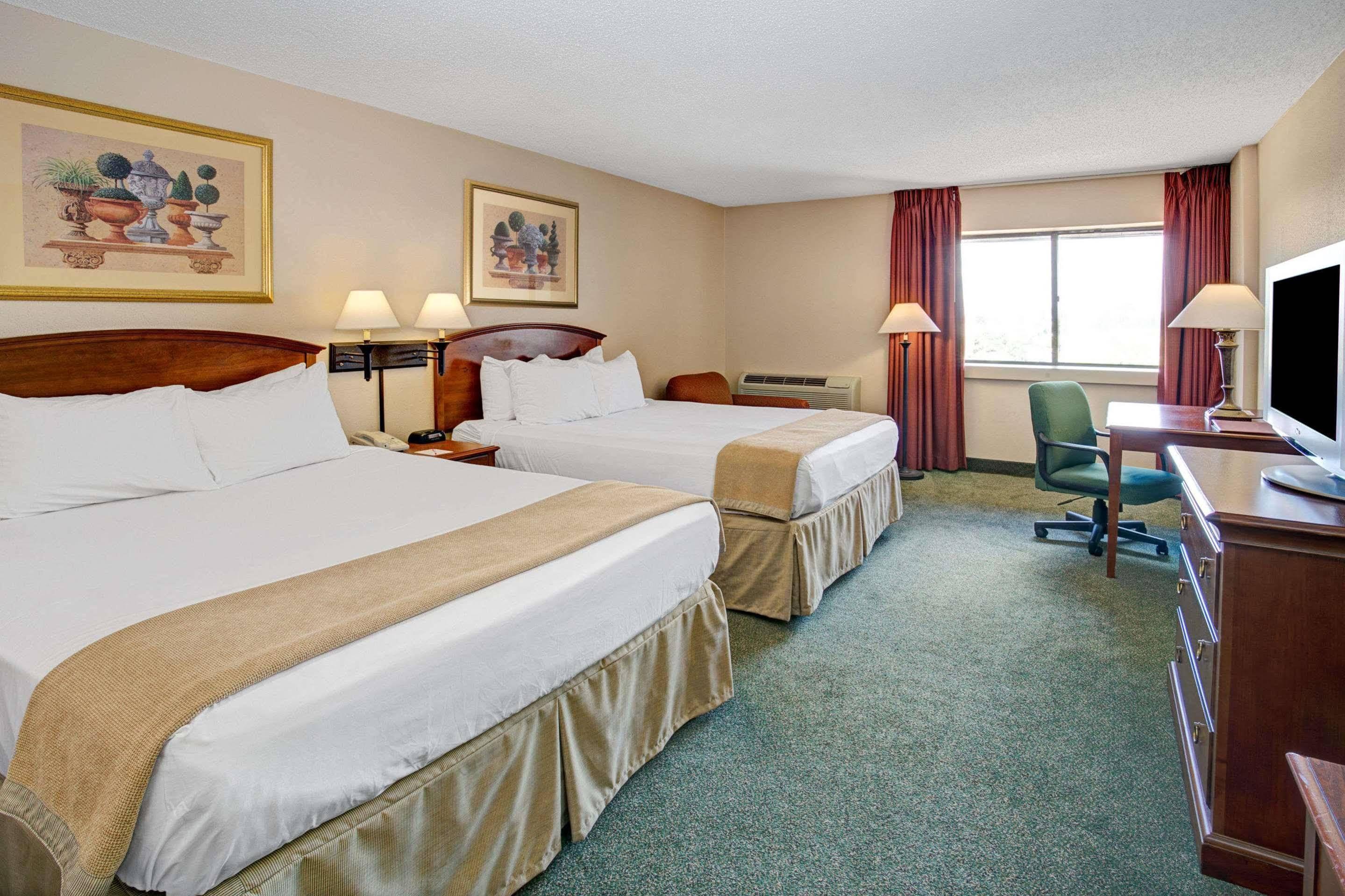 Holiday Inn Indianapolis - Airport Area N By Ihg Εξωτερικό φωτογραφία