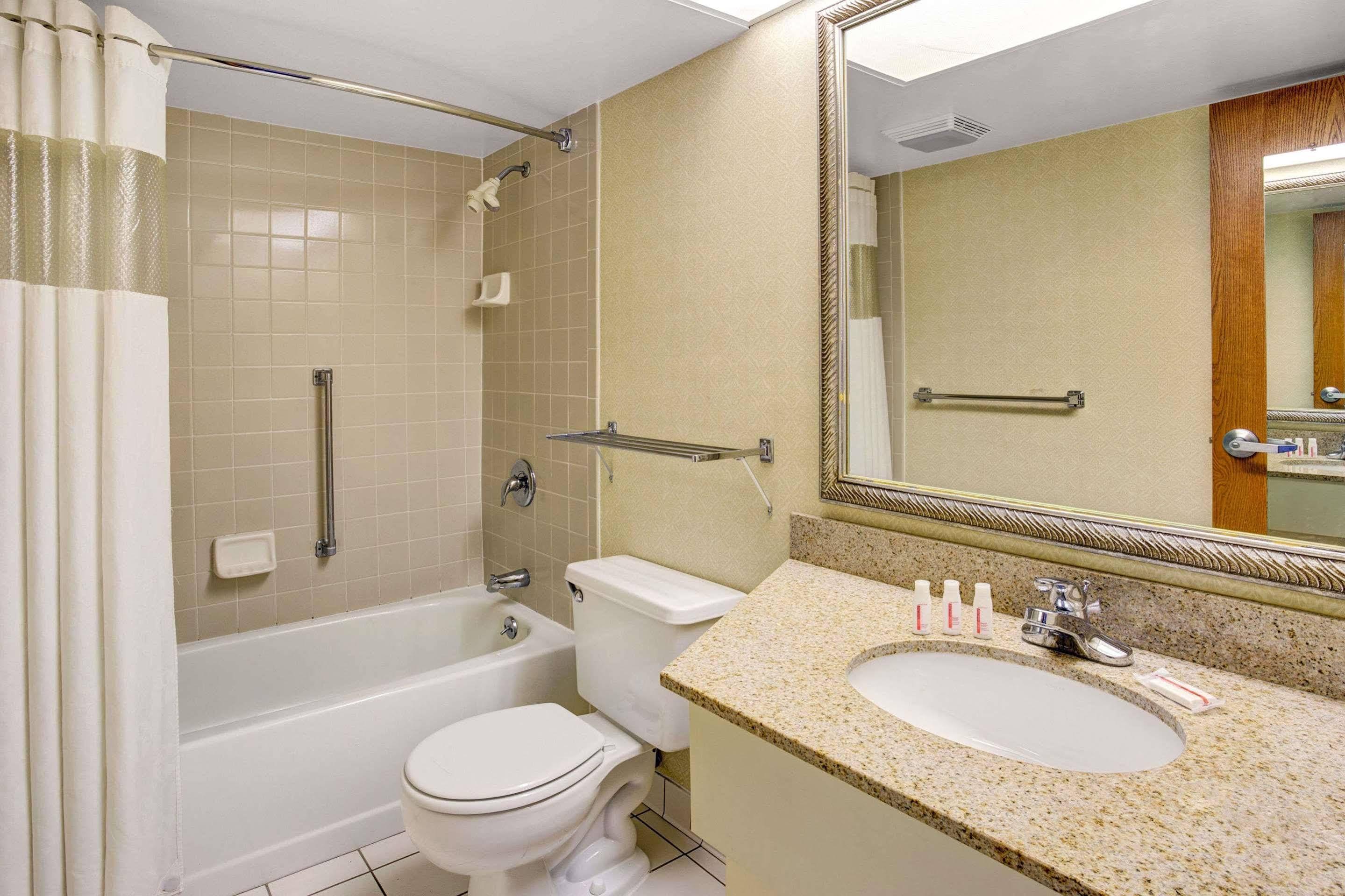 Holiday Inn Indianapolis - Airport Area N By Ihg Εξωτερικό φωτογραφία
